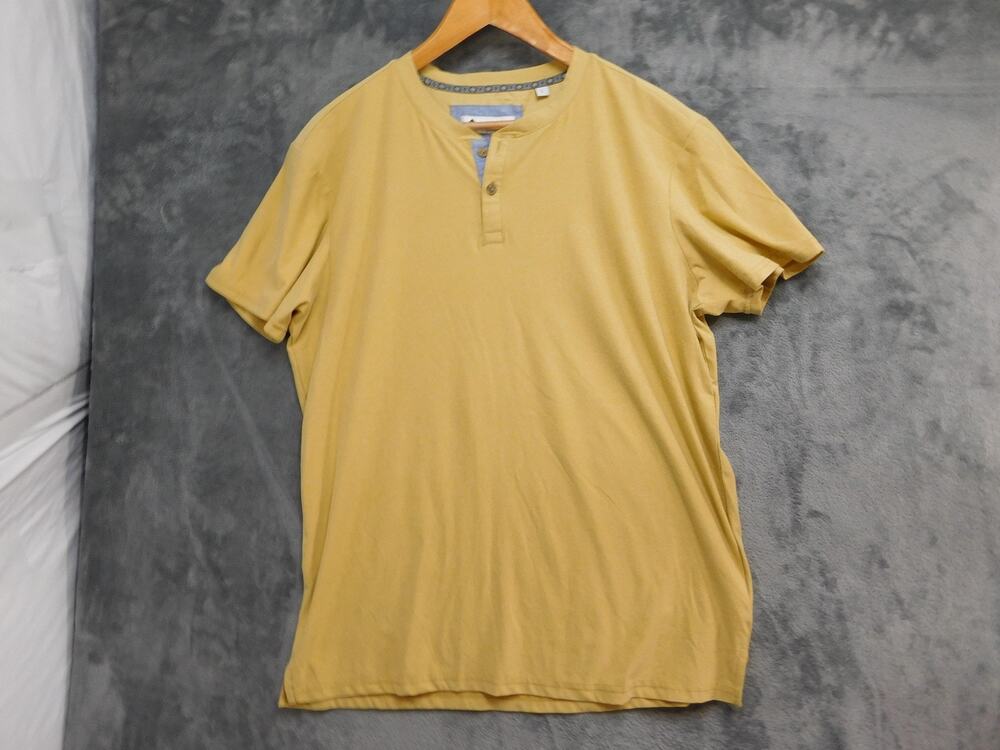 Tallwoods Shirt Mens L Yellow Henley Short Sleeve Polyester Spandex Jersey